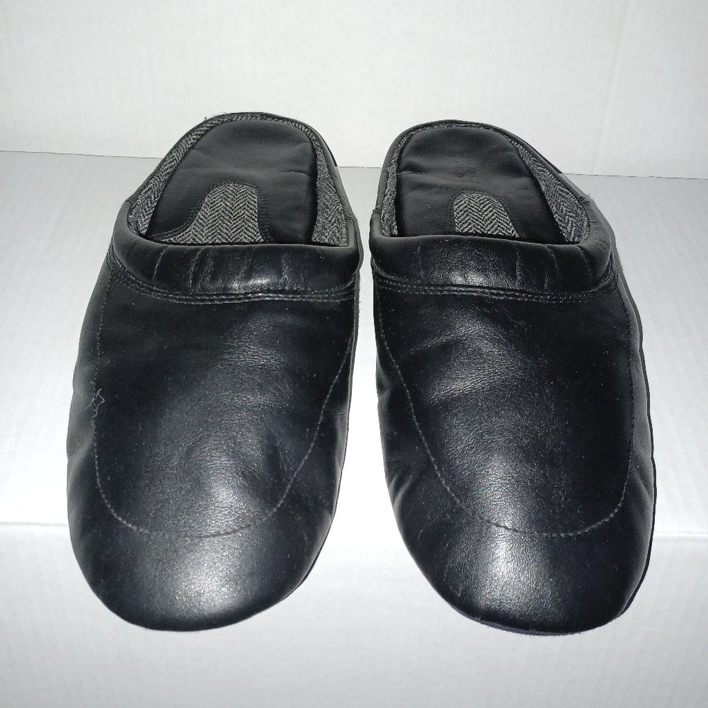 BASIC EDITIONS  MEN'S FAUX LEATHER SLIDE ON SLIPPERS